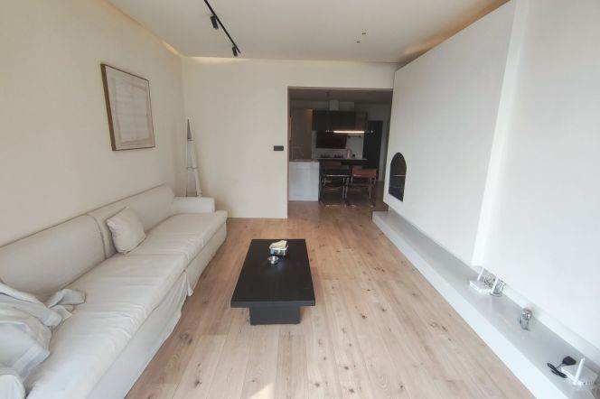 High-rise 2br/2bt Flat in Xujiahui