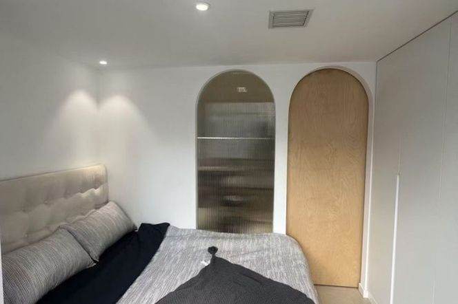 1bed@jiangsu rd.line2 5mins 江苏路一房