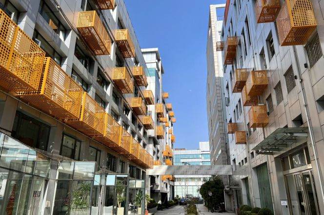 Creative park Office nr LuBan RD M4