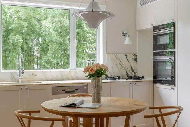 2+1 Rooms, 1 Bath with Private terrace /Oven/Diah washer, 120 sqm @ Changping metro L7