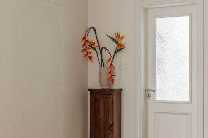 Wuning Road Metro Station, 2-bedroom with a terrace, view of greenery from the window