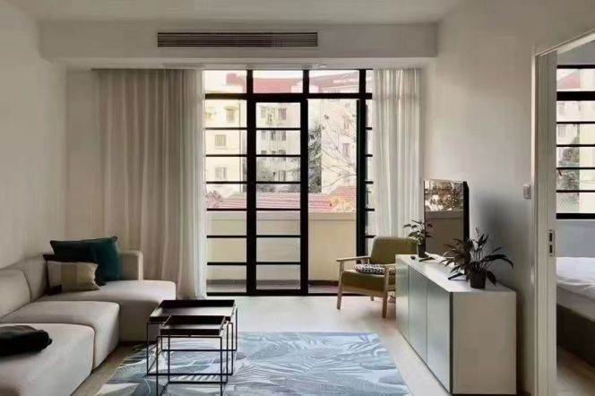 2 Brs with Open Balcony/Floor heating/Dish washer, 110 sqm, Historical building @ Hengshan metro L1