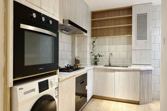 High Rise 2Bdrs & 2Btrs Apt +wall heating+oven@L7/13 Changshou Rd