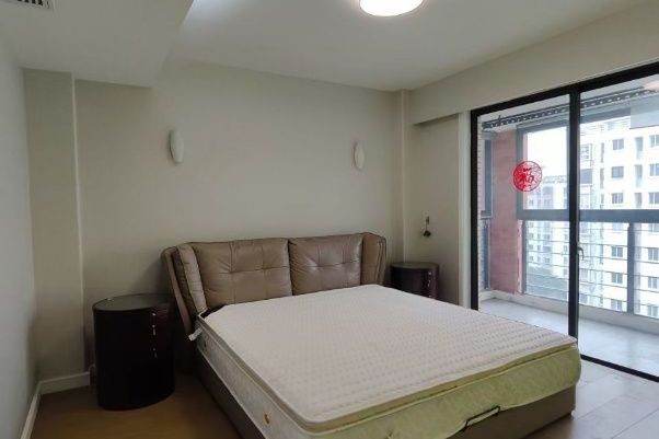 line9 hechuan rd. station2beds1bath big terrace