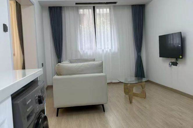 hongqiao rd station one bedroom