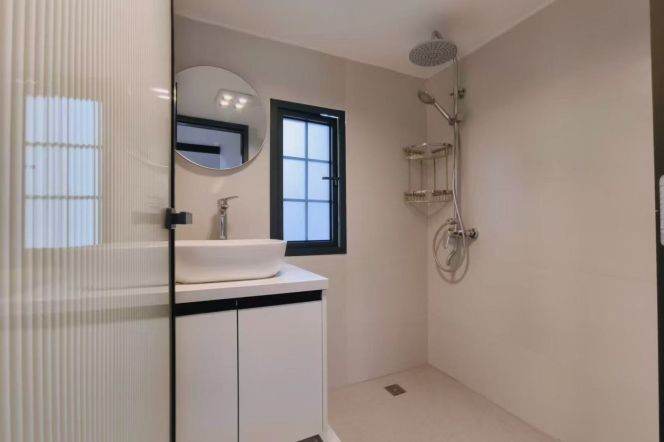 South Shanxi rd 1BR with terrace