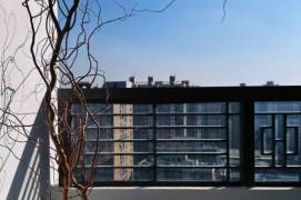 2 Brs, 2 Baths, Balcony/Floor heating/Central ac/Oven/Dish washer, 130 sqm @ Laoximen station L10