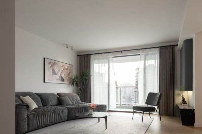 2 Brs, 3 Baths with Open Balcony/Floor Heating/Central ac/Oven, 130 sqm @ Lujiabang metro L8&9