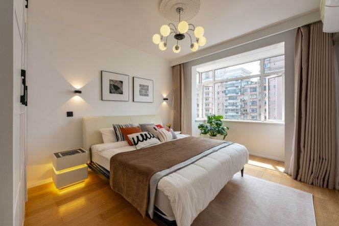 3 Brs, 2 Baths with Floor heating/Oven/Balcony, 150 sqm @ Yuyuan Garden L10