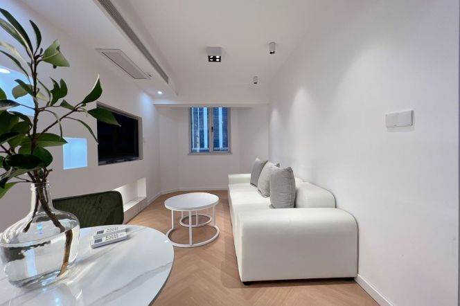 Elevator 1BR-Jiaotong University-3-minute walk to Line 2/11-Jiangsu Road