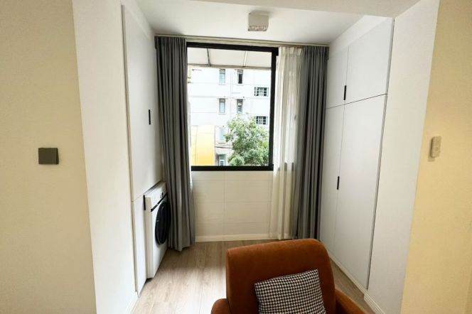 Modern 1Br/1Lr/1Bt apt nr Jiangsu rd,M2/11