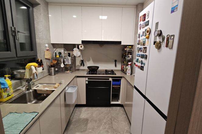 Near ECNU/SJTU Minhang - Huge 135sqm 4b2b quality apartment built in 2025 - Pets friendly