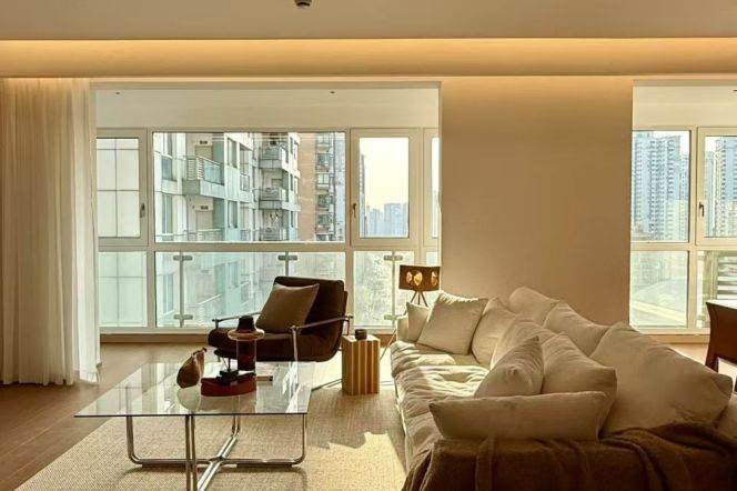 Lighting 3BR with AC and floor heating in 'XuHui'