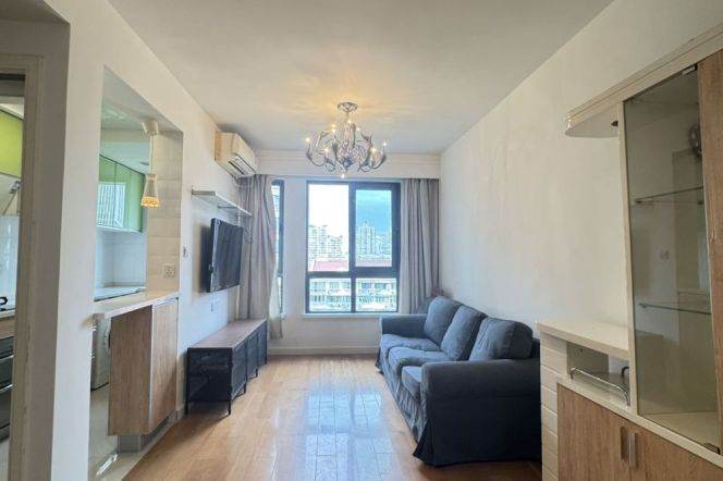 Duplex one bedroom elevator Apt near @Hongqiao Rd