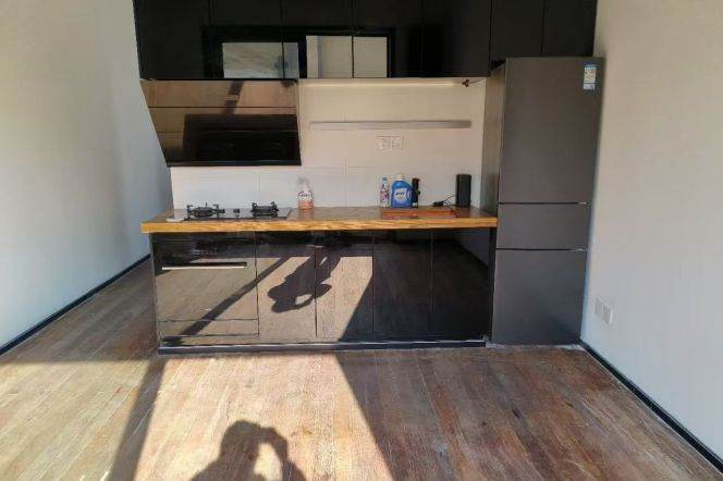 Changshu rd 1BR with balcony and terrace