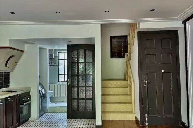  Unique 1br 2baths lanehouse @Yuyuan Rd  M2&11