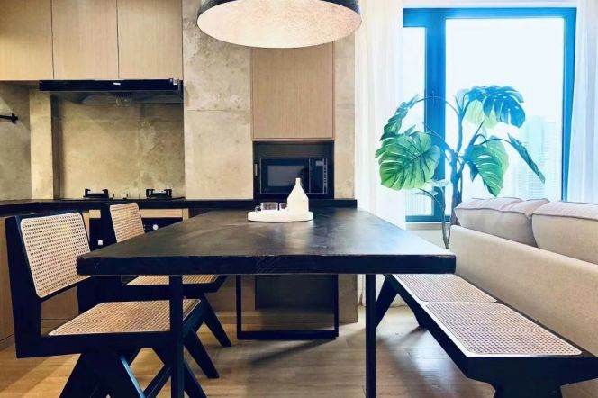 2 Brs with Floor heating/Oven/Dryer, 100 sqm @ West Nanjing metro L2