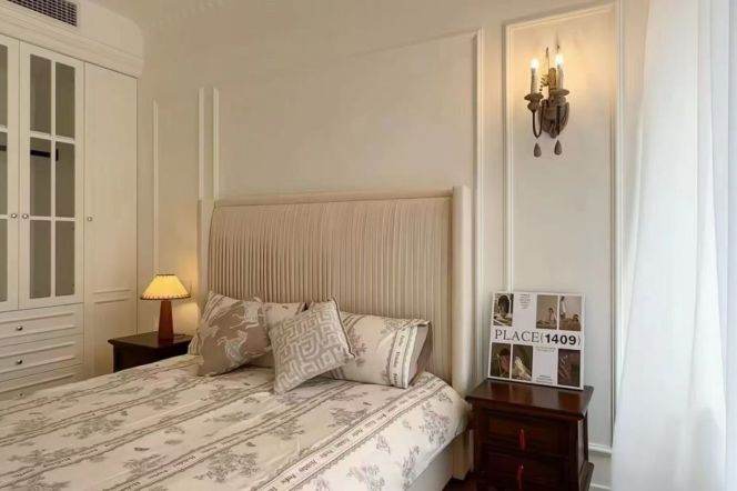 Line 4 Lu Ban Road subway station, 180 sqm, large 3-brs, north-south layout, good lighting