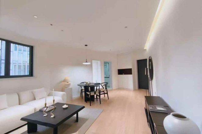 dong'an rd elevator 1BR/Big living room@L4/7