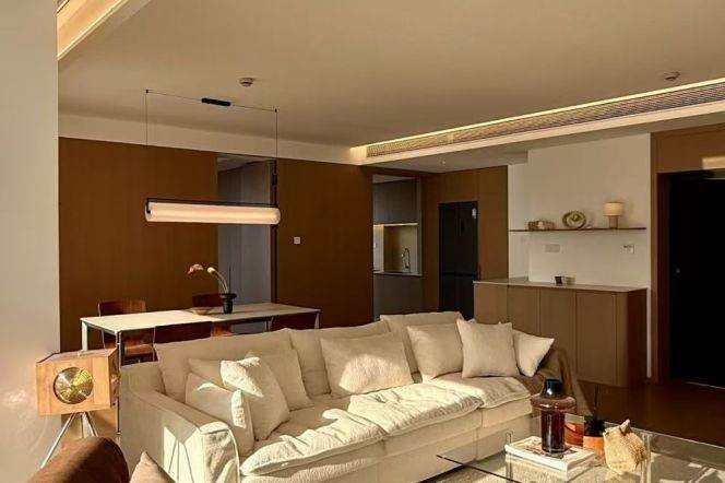 Lighting 3BR with AC and floor heating in 'XuHui'