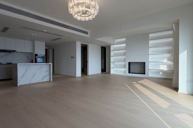 Modern 3brs with floor heating in central downtown