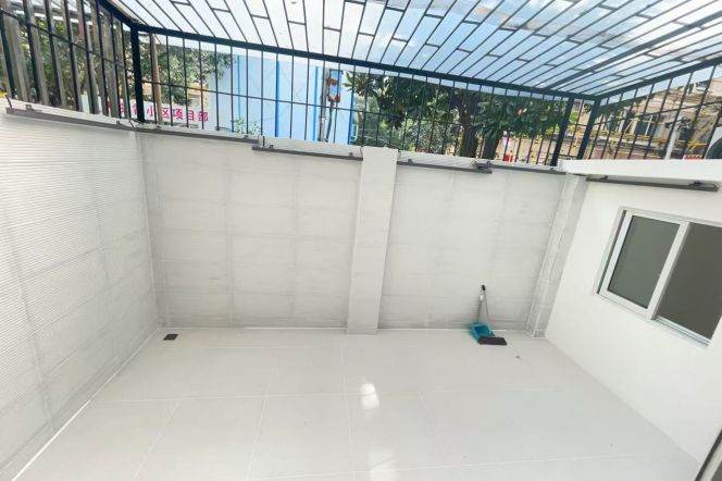 Shuicheng rd 1+1BR apartment with garden