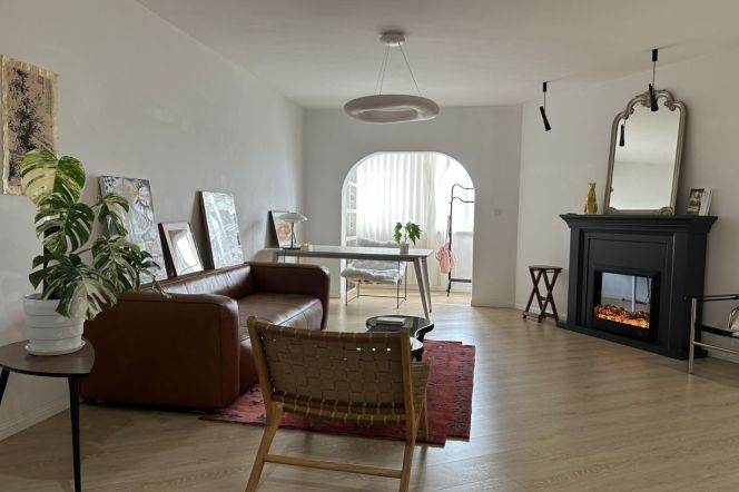 Spacious 2Br + floor heating +Central AC | Zhongshan Park Metro 13.9K