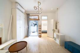 Nice 1Br with private Yard @Yuyuan Rd