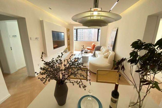 2 Brs with Floor heating/Central ac/Dish washer, 110 sqm, Brand-new Dec @ Jingan temple L2&7