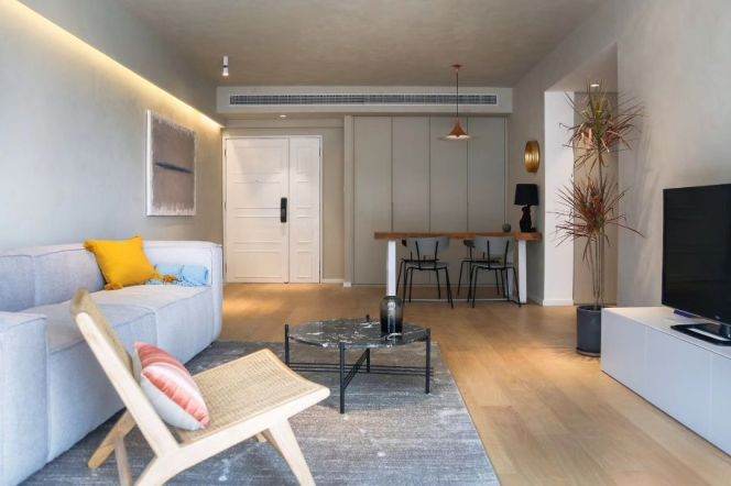 Highrising modern building 4br with balcony wukang rd & chang le rd 