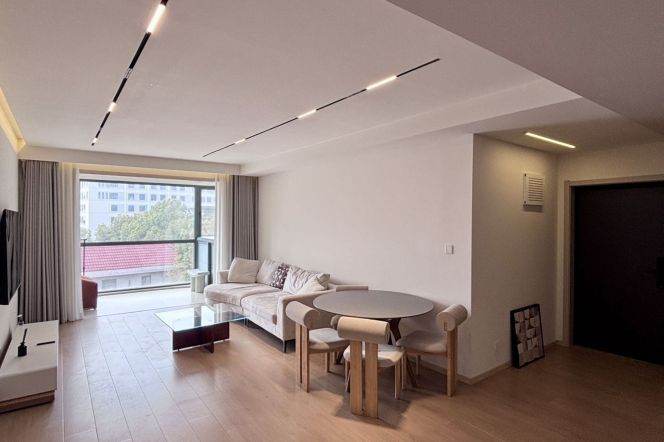 3Bdrs 2Baths Apt/Bright&Spacious /Line2 Weining Rd /Beixinjing/Good View/elevator