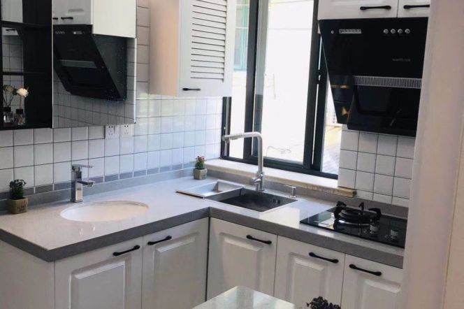  Homey 1br old apt @Jiangsu Rd only 5.5k    Line 2/11