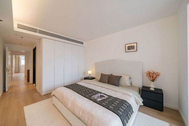 big Modern 3brs with floor heating modern furniture  beside Su zhou river 23.5K