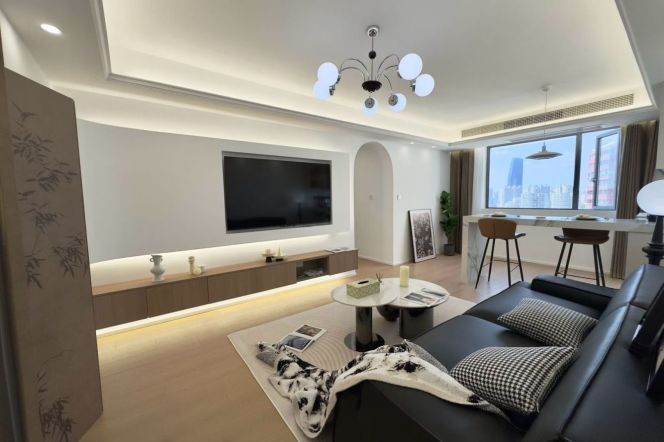 Elevator Spacious 2Br/2Lr/1Bt Close to L2/11 Jiangsu Rd Station 