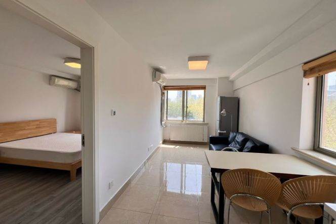 Elevator 1br with heating @Yueyang Road,Metro Line 1/7/9/12