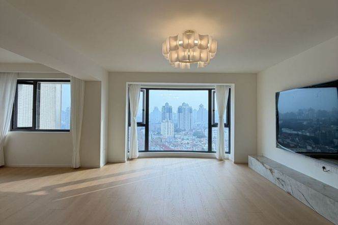 Modern 3brs with floor heating in central downtown