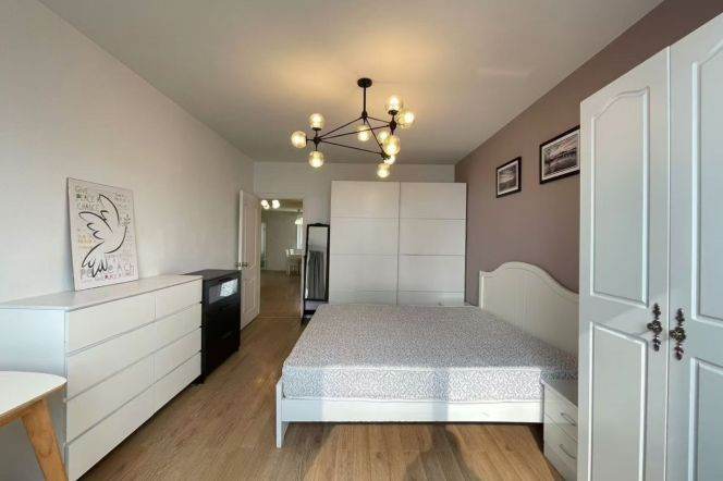 2 Brs, 1 Living room with Balcony, 110 sqm, High rise building@ Changping metro L7