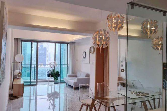 West Nanjing rd elevator 1BR with balcony