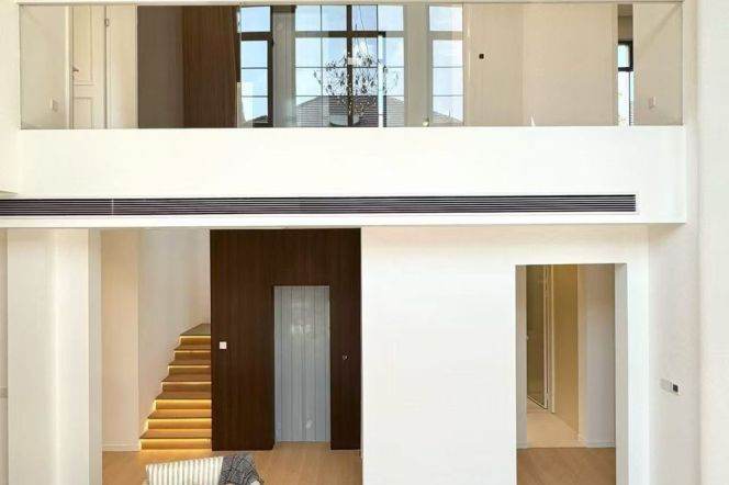 brand new  modern 5brs outdoor pool in big garden floor heating near international schools