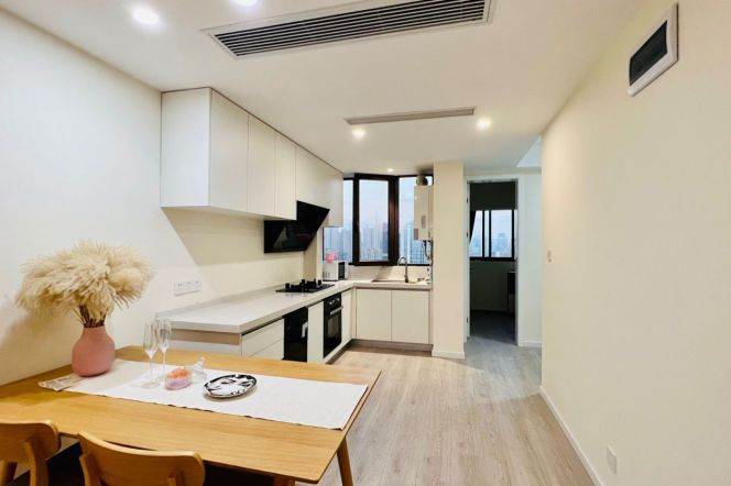 High-Floor 3BR 2BA w/Heating+Balcony nr Xintiandi