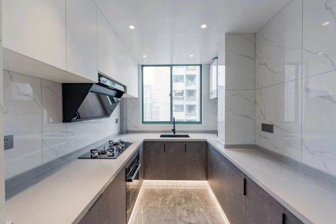 modern 2brs floor heating modern furniture beside Huang pu river only 17K 