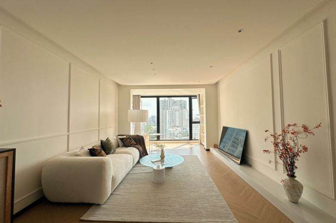 modern big 3brs floor heating modern furniture nice view in Xujiahui line 1,9,11 church 26K