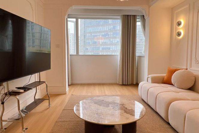 Elevator Spacious&Bright 1Br/2Lr/1Bt Close to L3/4/10 Hongqiao Rd Station 