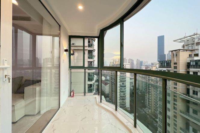 modern big 2brs floor heating open balcony in Zhong shan park only 17.5K
