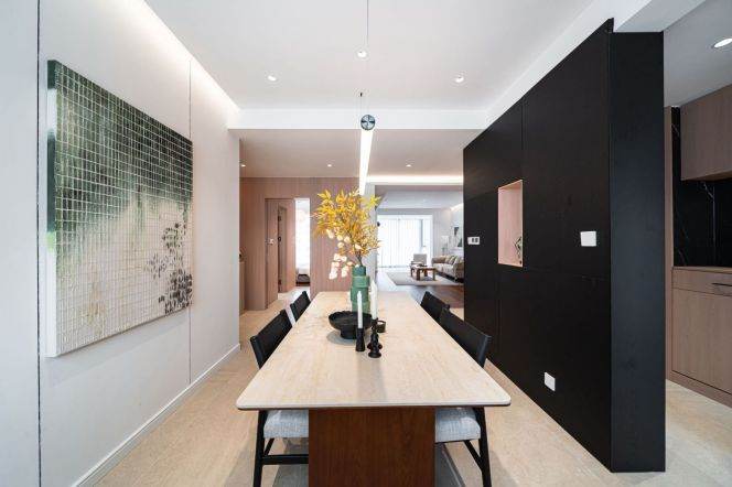 Modern 3brs with balcony and floor heating beside Century Park