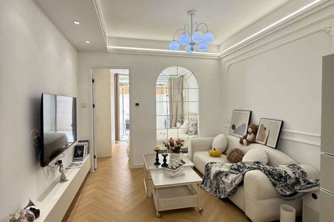 Cozy 1Br/2Lr/1Bt+Lovely Yard Close to L3/4/10 Hongqiao Rd Station 