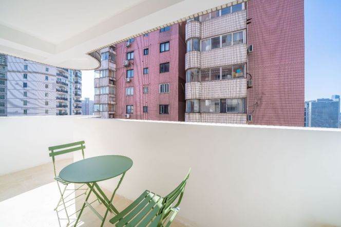 Bright & Modern 2br apt open balcony with great city view