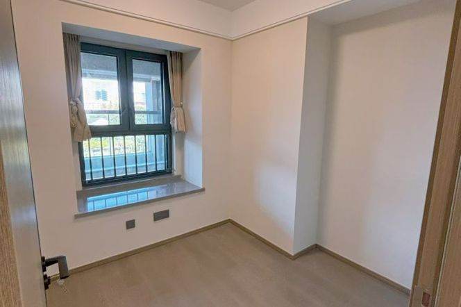 3Br nr line2 line17 American school &German French School& SUIS 