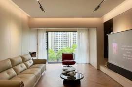 Lakeville Casa: Premium Xintiandi home near metro, pool & gym.