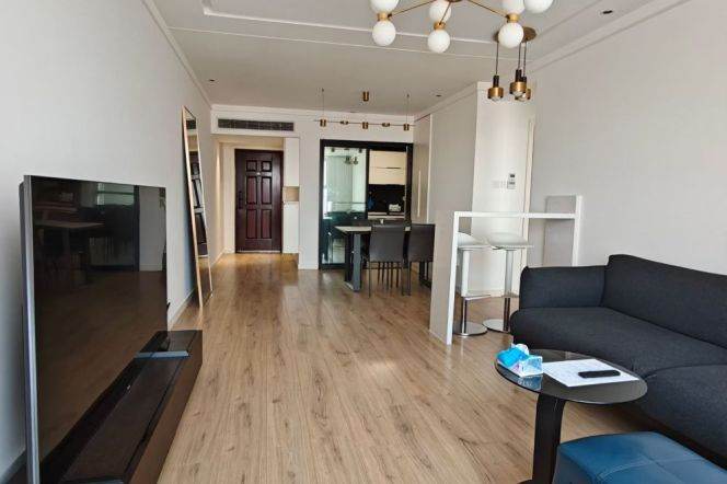 Elevator Spacious 2Br/2Lr/1Bt Close to L2/11 Jiangsu Rd Station 